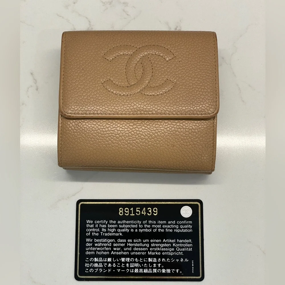 Chanel compact wallet authentic - Picture 12 of 12